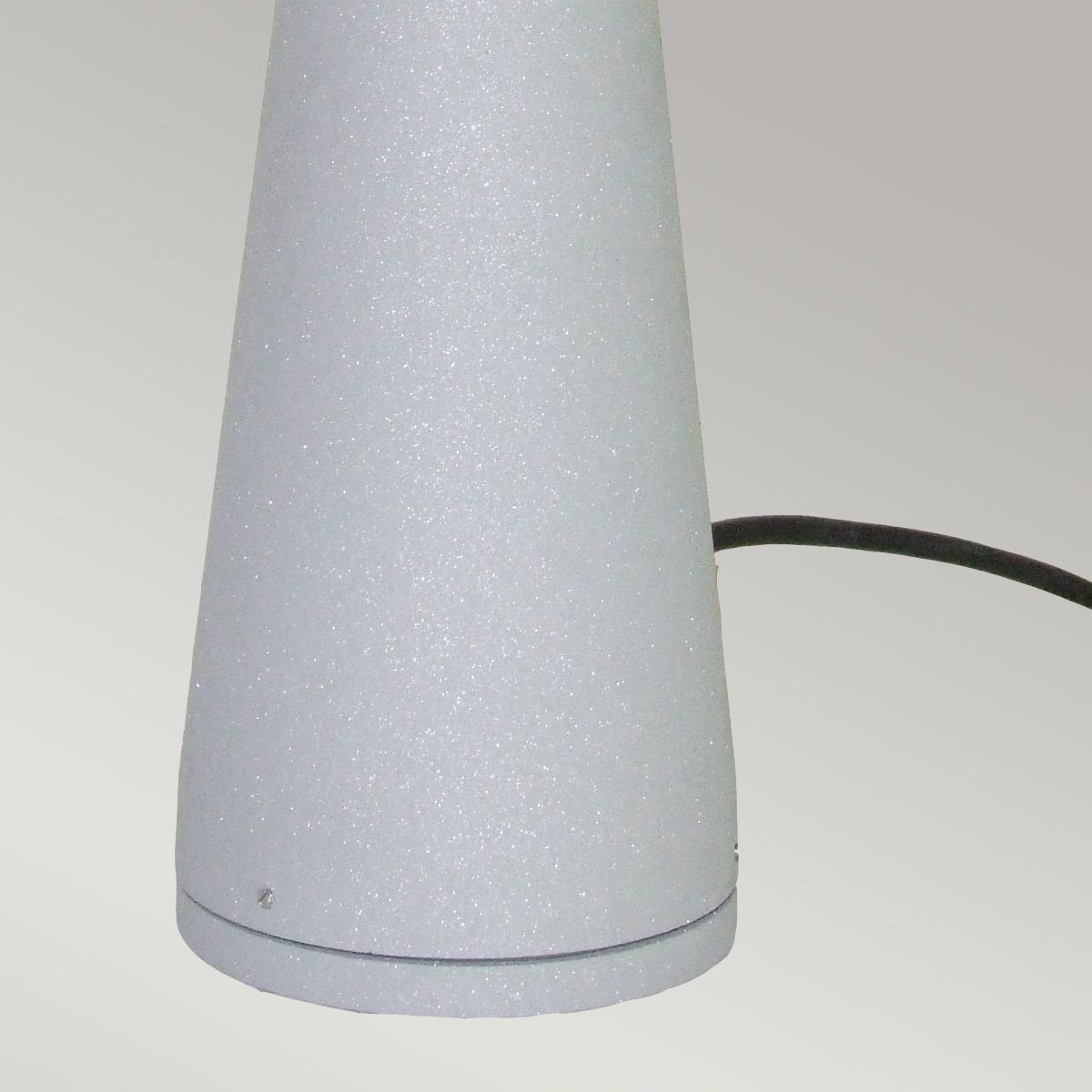 Magnified view of the bollard base