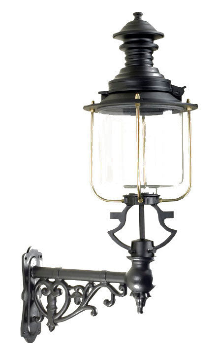 Belgravia Wall Light On Ornate Bracket