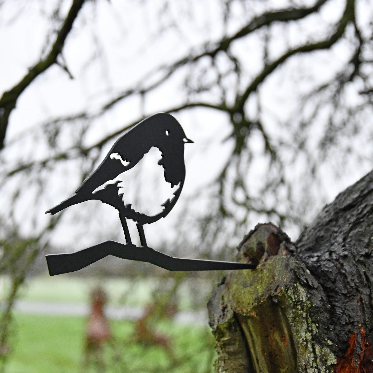 Robin Garden Sheet Steel Tree Spike In Black