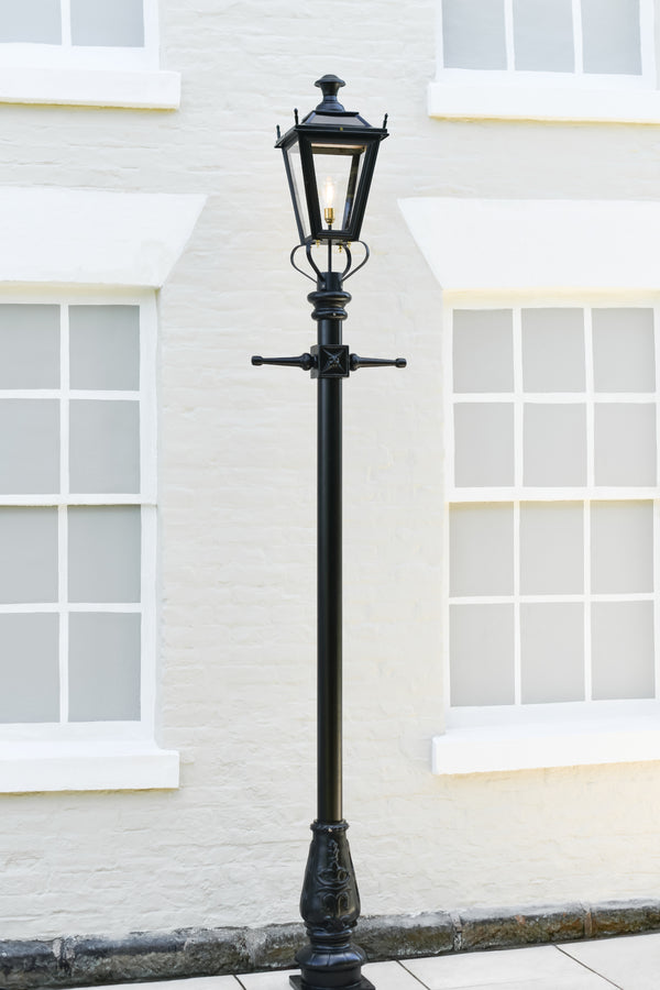 The Black Traditional 'Dorchester' Lamp Post - 3.25m