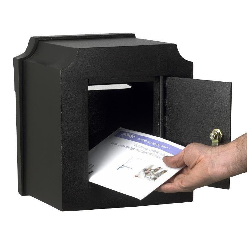 Rear locking letter box