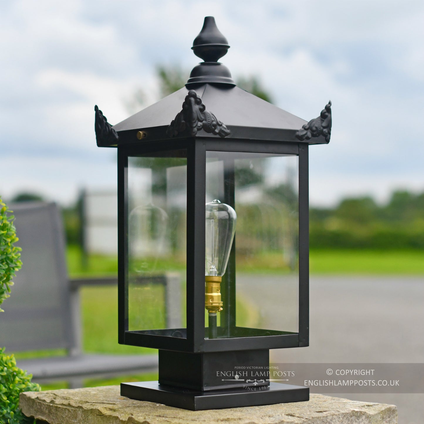 Black 'Beckenham' Victorian Pillar Light