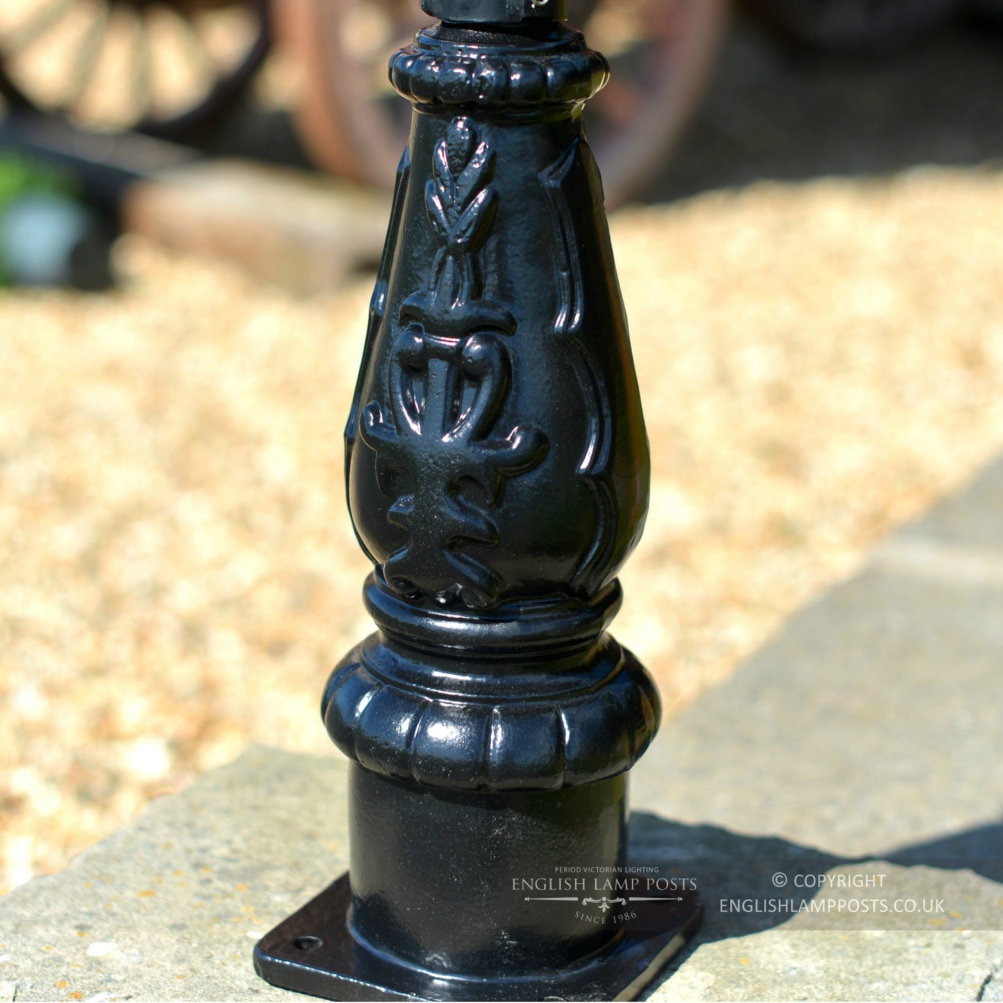 Black Cast Iron Pillar Post