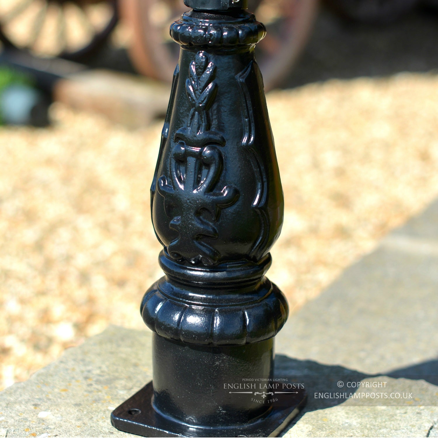 Black Cast Iron Pillar Post