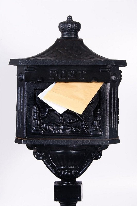 Cast Iron Country Pursuits Free Standing Post Box