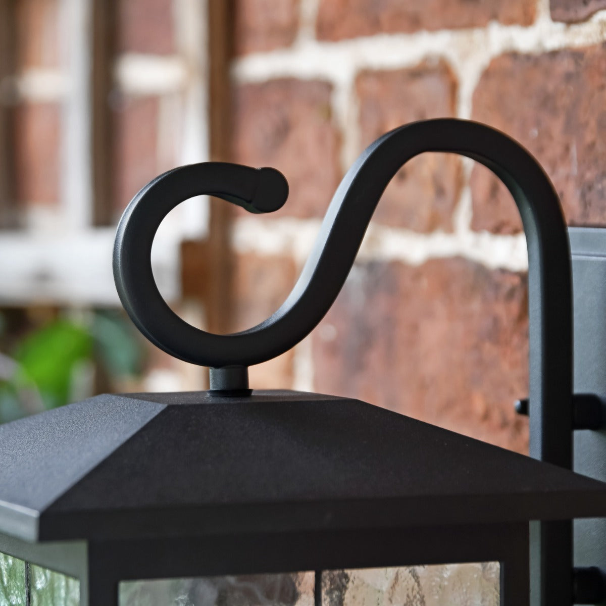 Close-Up of Hooked Design