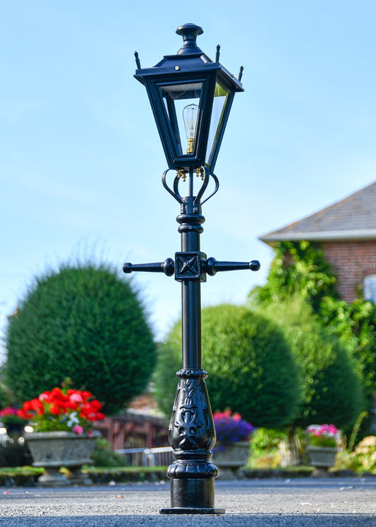 Black Dorchester Miniature Lamp Post in Situ

