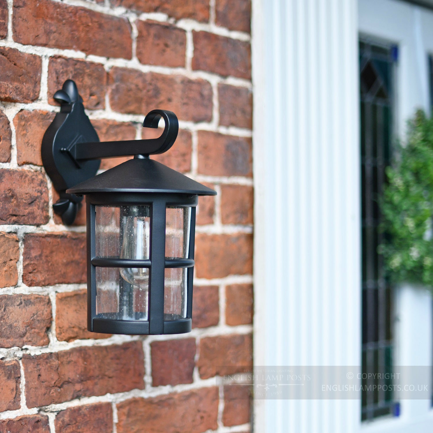 Black garden cylinder wall lamp