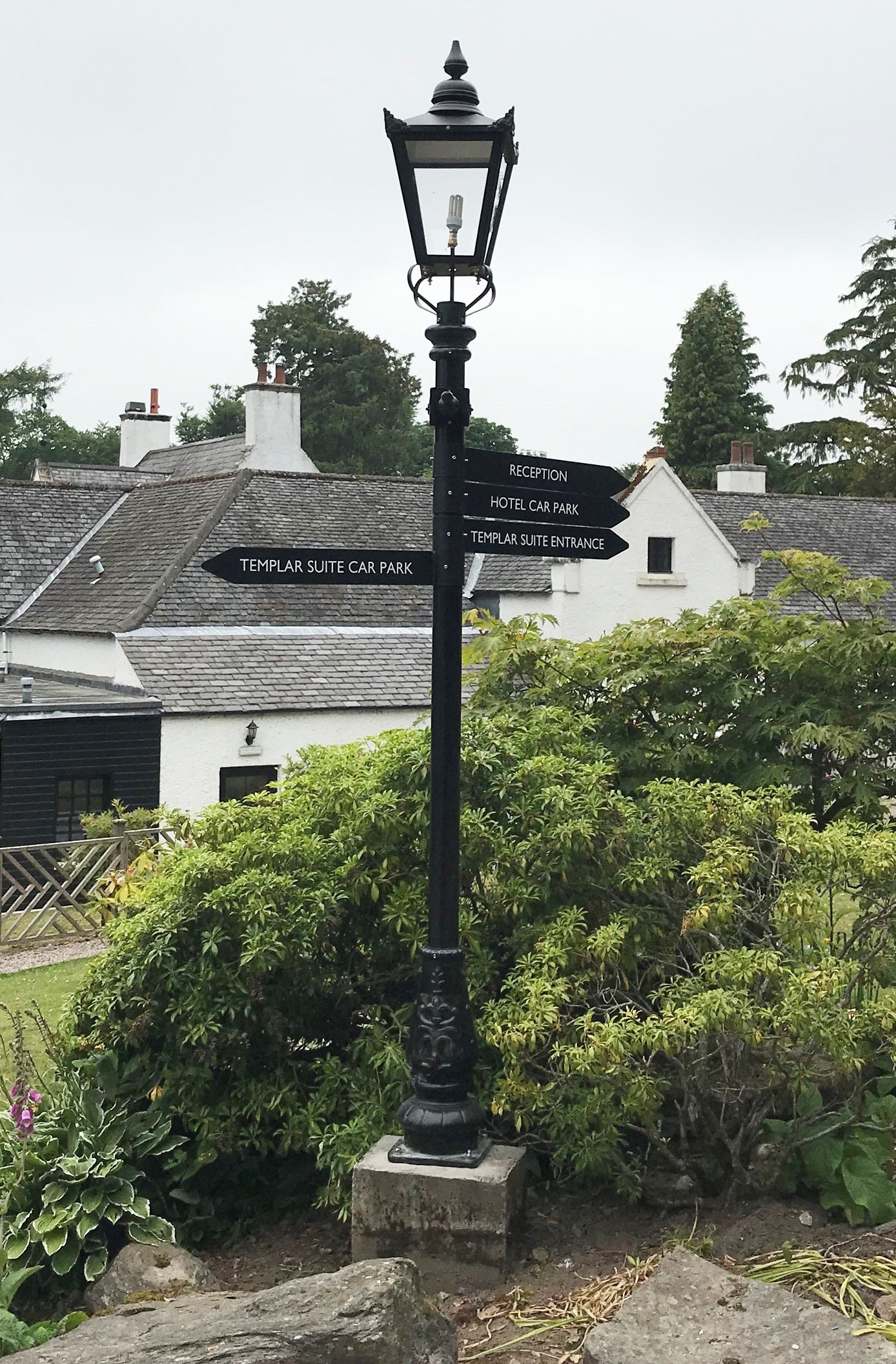 Victorian Lamp Post 3.25m With Direction Signs