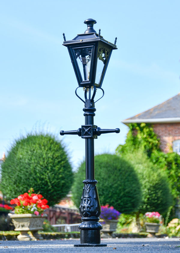Black Gothic Miniature Lamp Post - 1.5m