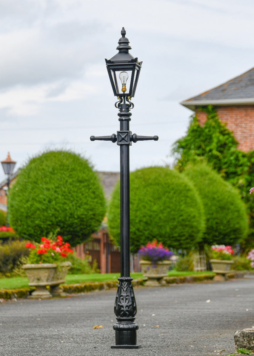 Kensington Lamp Post Set in Situ