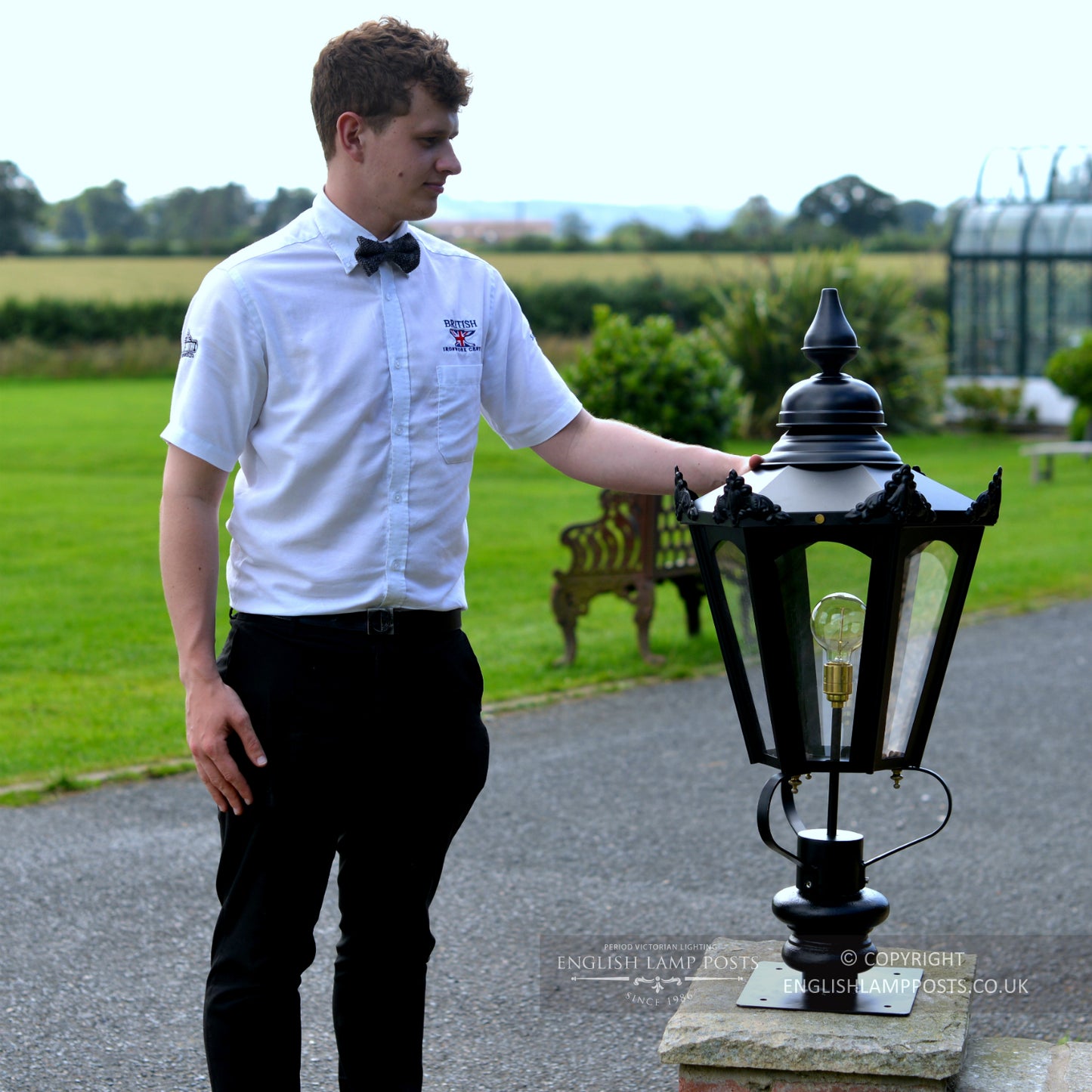 Black Hexagon Entrance Light Set Scale Shot