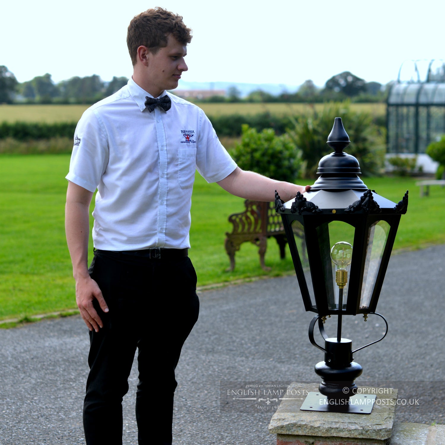 Black Hexagon Entrance Light Set Scale Shot