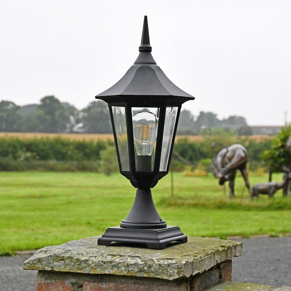 Large Traditional Hexagonal Pillar Light
