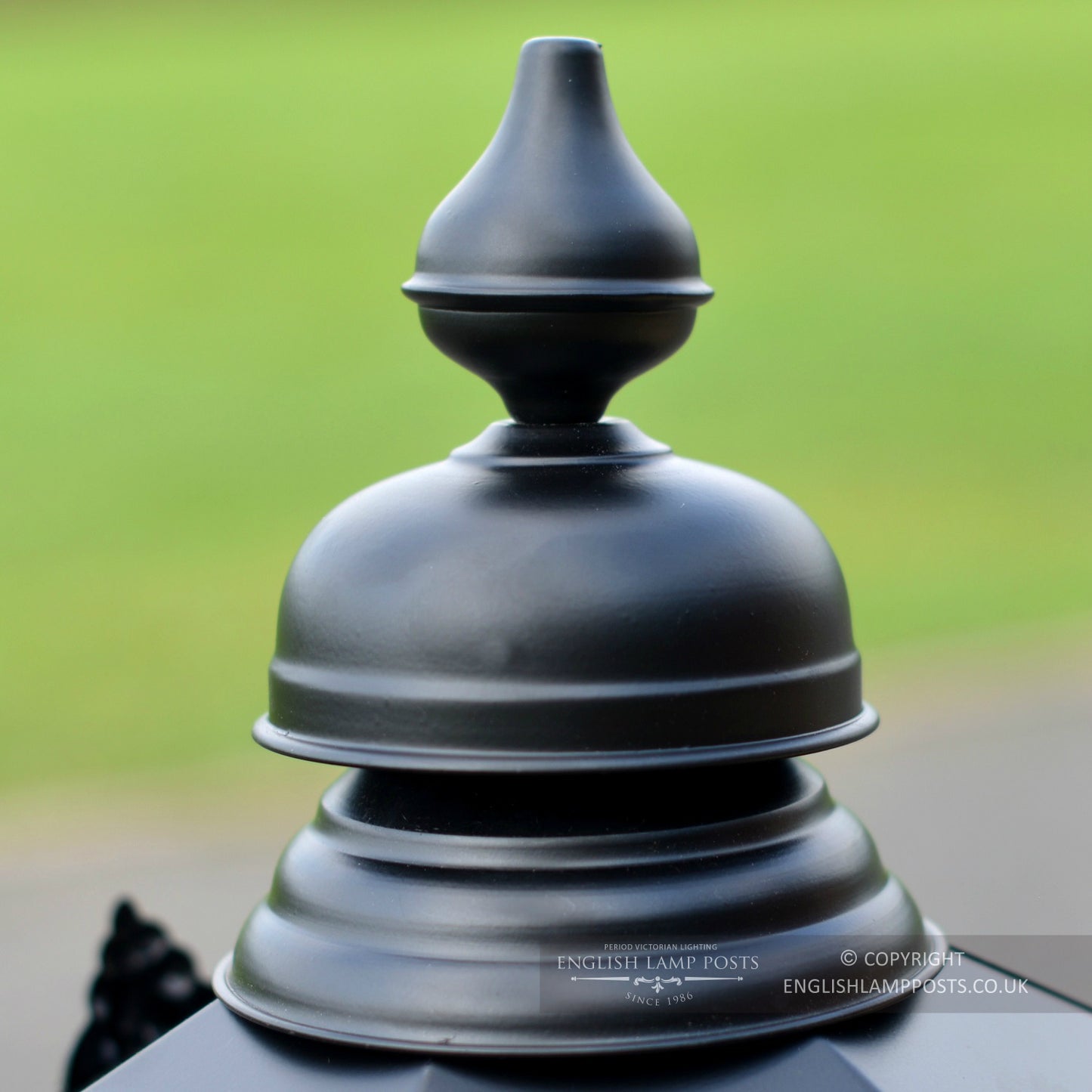 Black Hexagonal Pillar Light Final and Spinnings