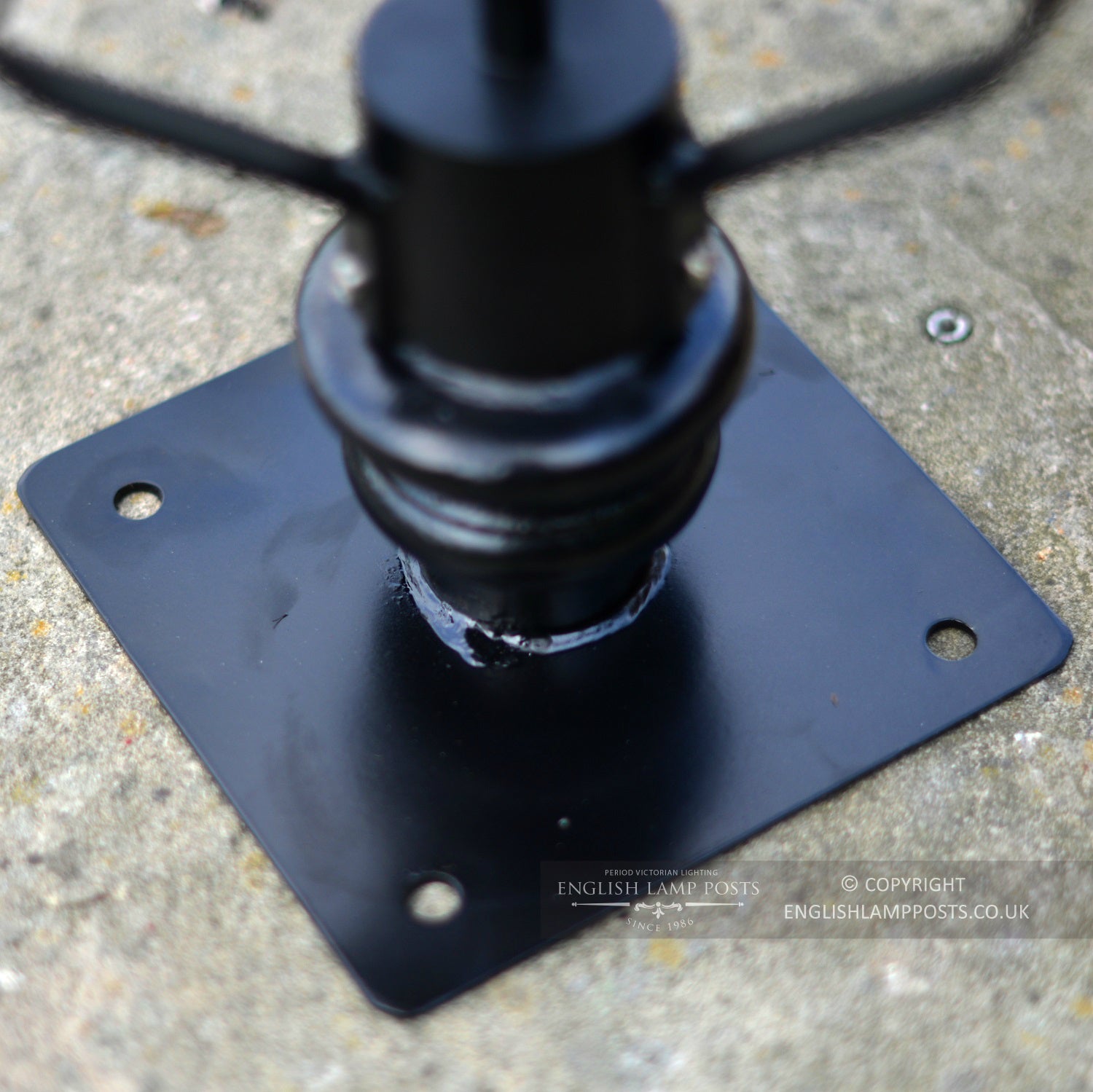 Black Hexagonal Pillar Light Mounting