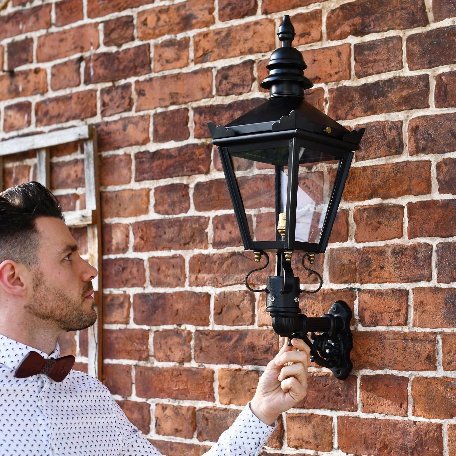 Black Kensington Wall Light Scale Shot