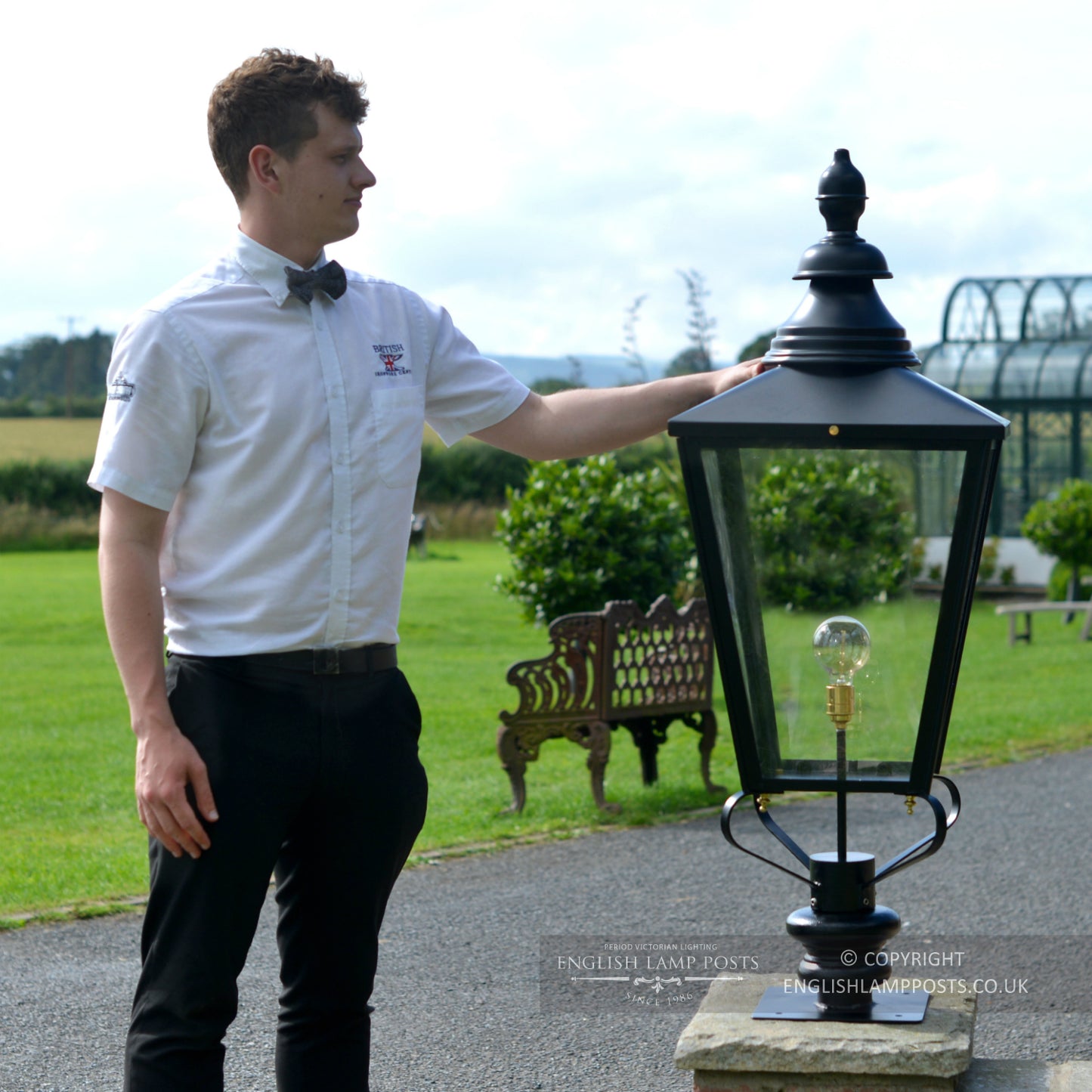 Black Rochester Driveway Light - 105cm Scale