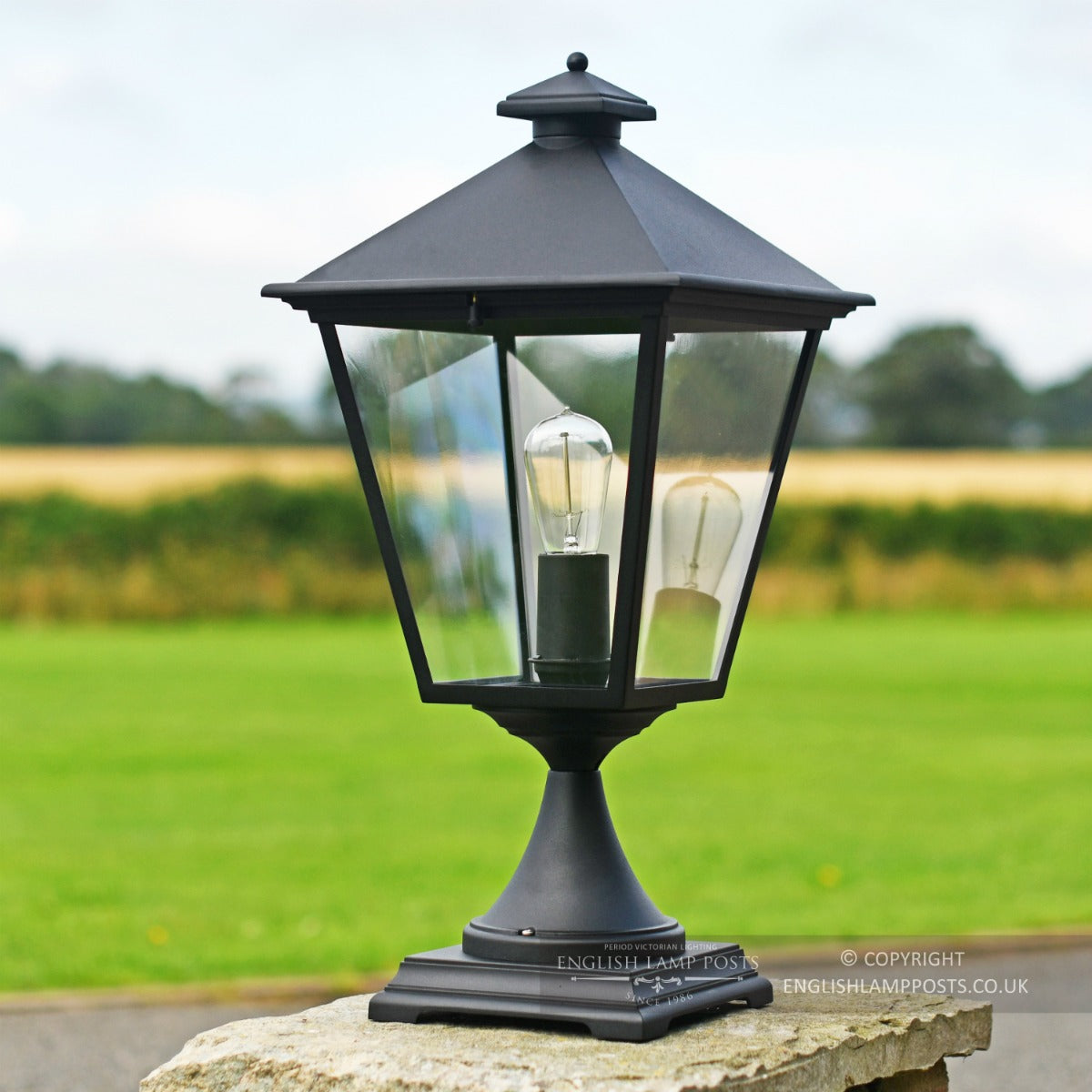 Black Simplistic Victorian Entrance Pillar Light