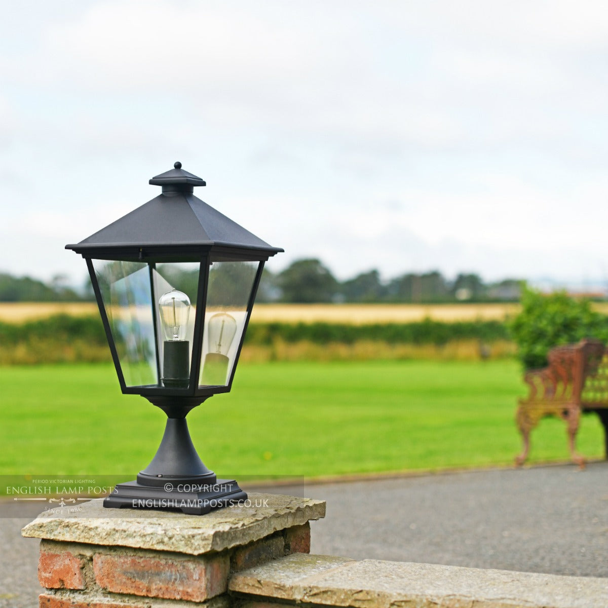 Black Simplistic Victorian Entrance Pillar Light