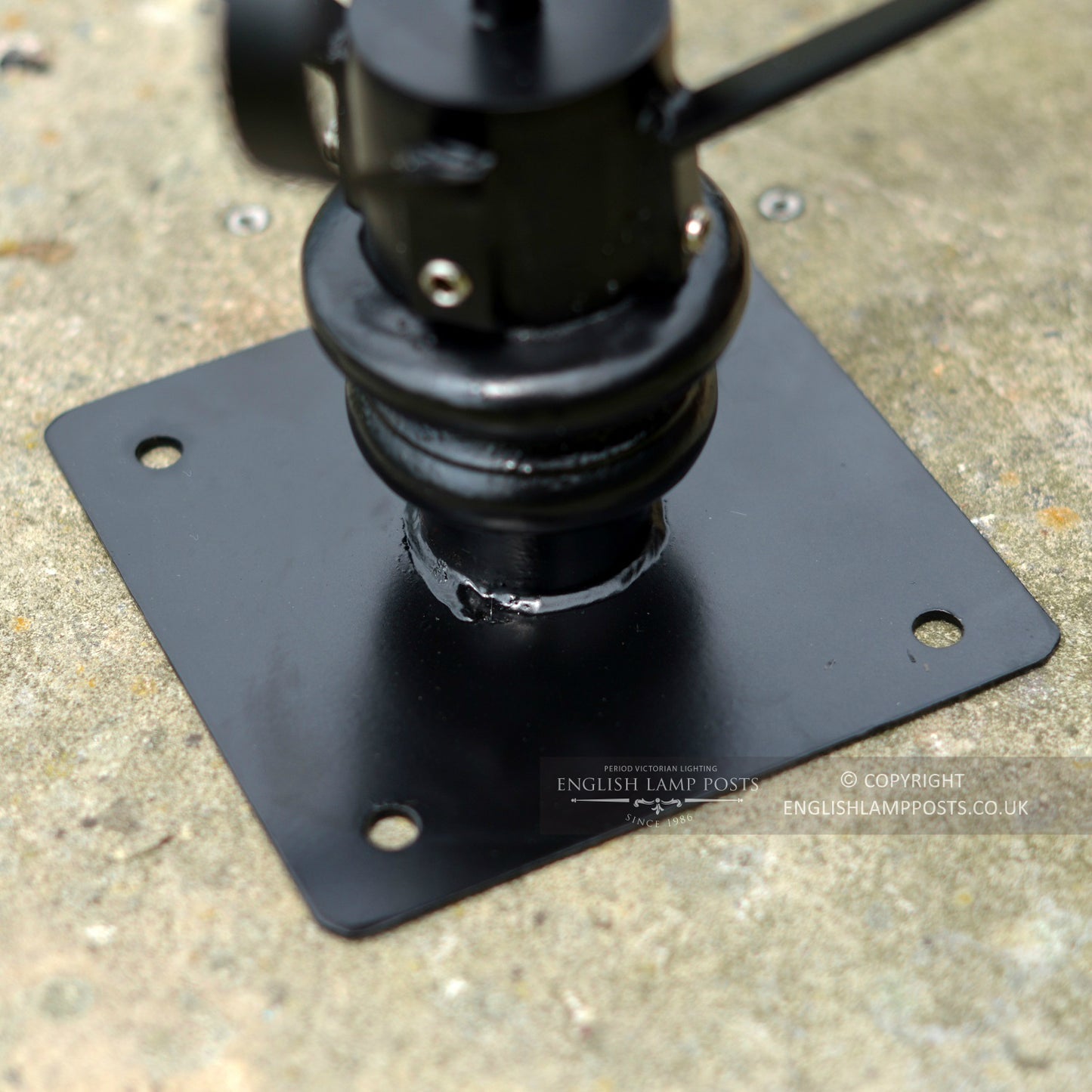 Black Victorian Pillar Mounting Plate