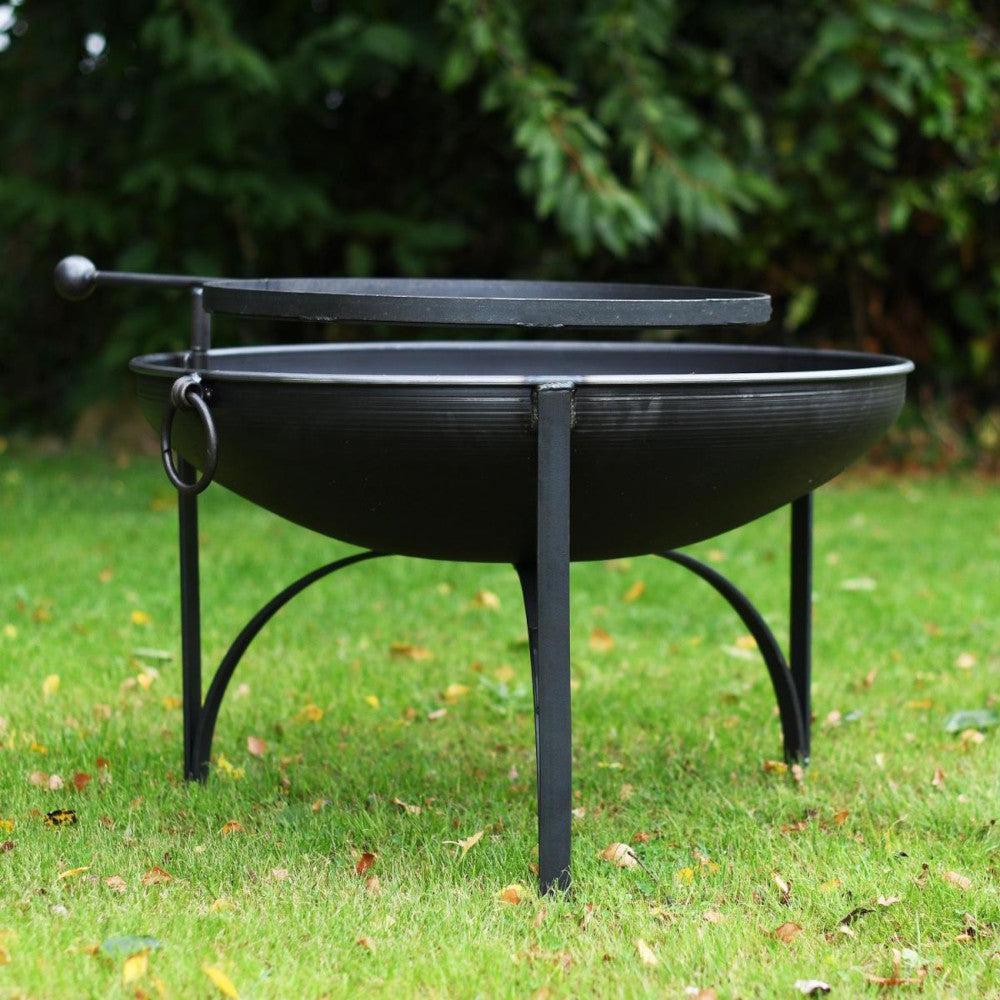 Head line view of the 'Boxwell' in the garden 