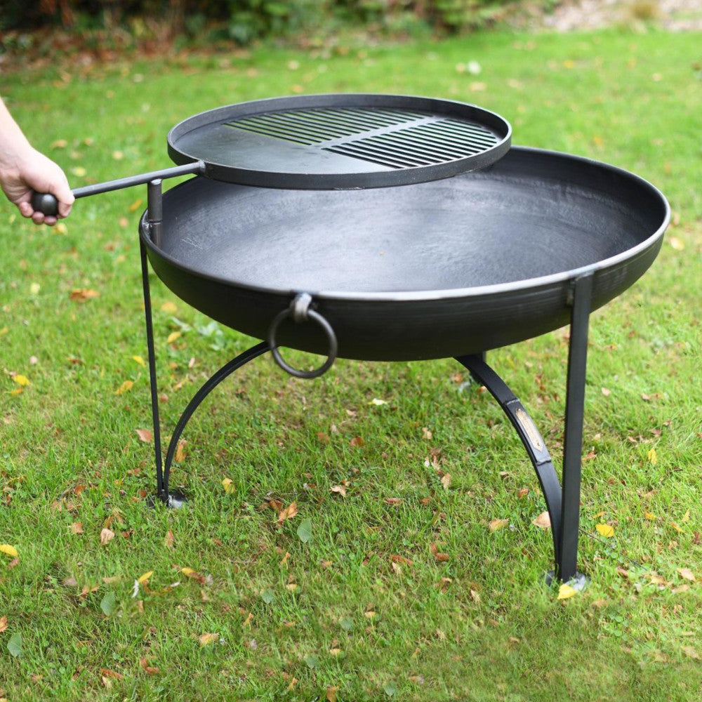 Life size scale of the 'Boxwell' 90cm fire bowl 