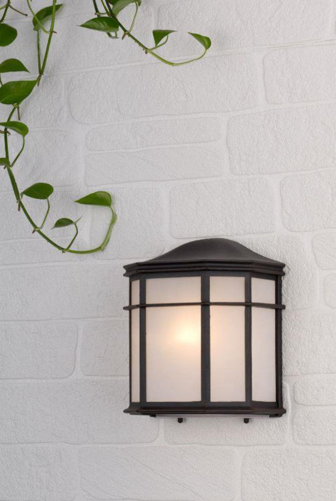 The 'Brocksford' flush fit light in situ