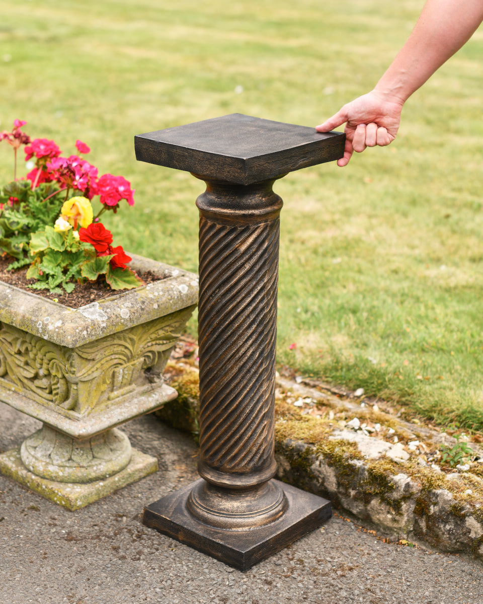 Life size scale of the bronze pillar