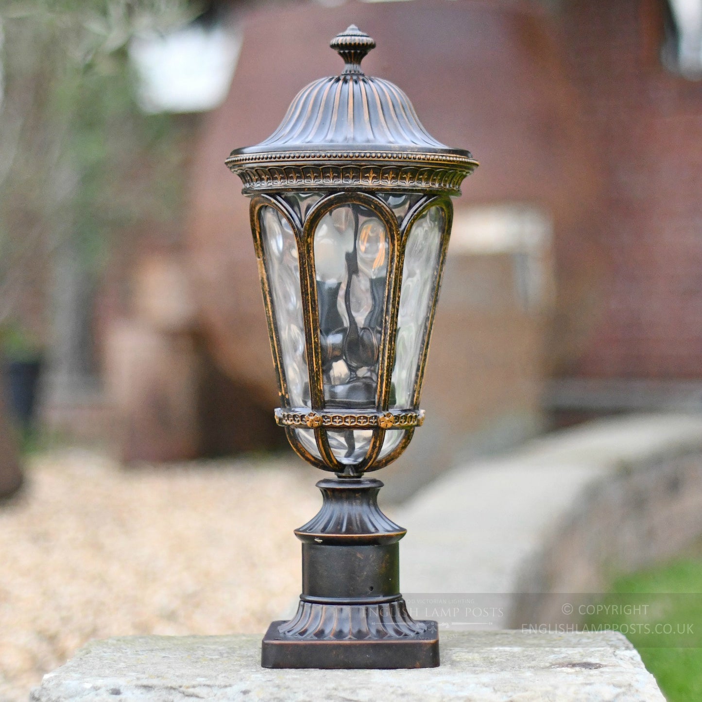 Slim Line Traditional Pillar Post Light