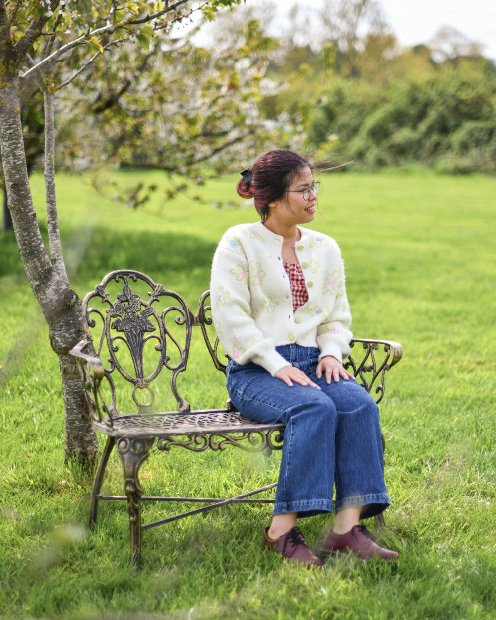 Life-size scale of bench