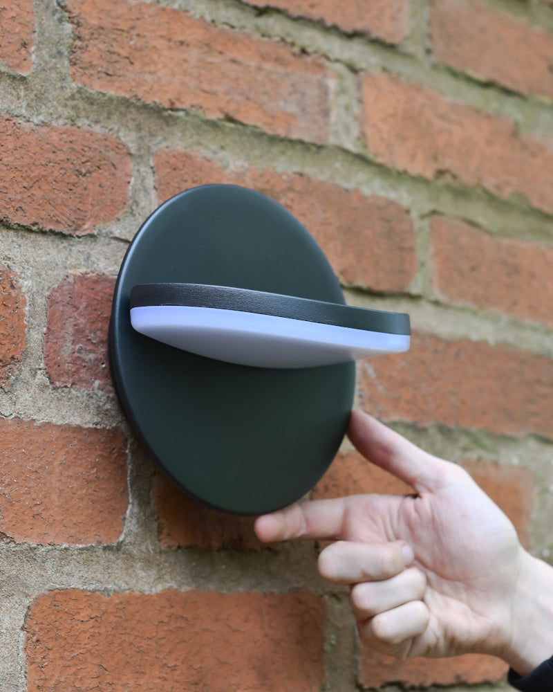 Life size scale of the circualr wall light