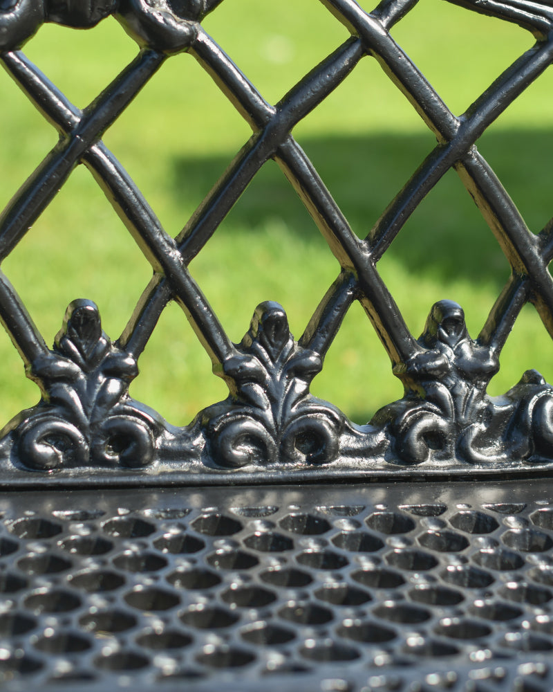 Close up of the bottom traditonal motifs