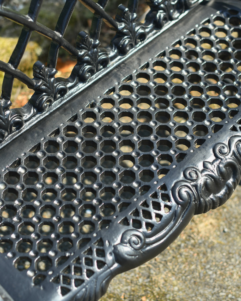 Over the shoulder shot of the circular seating plate