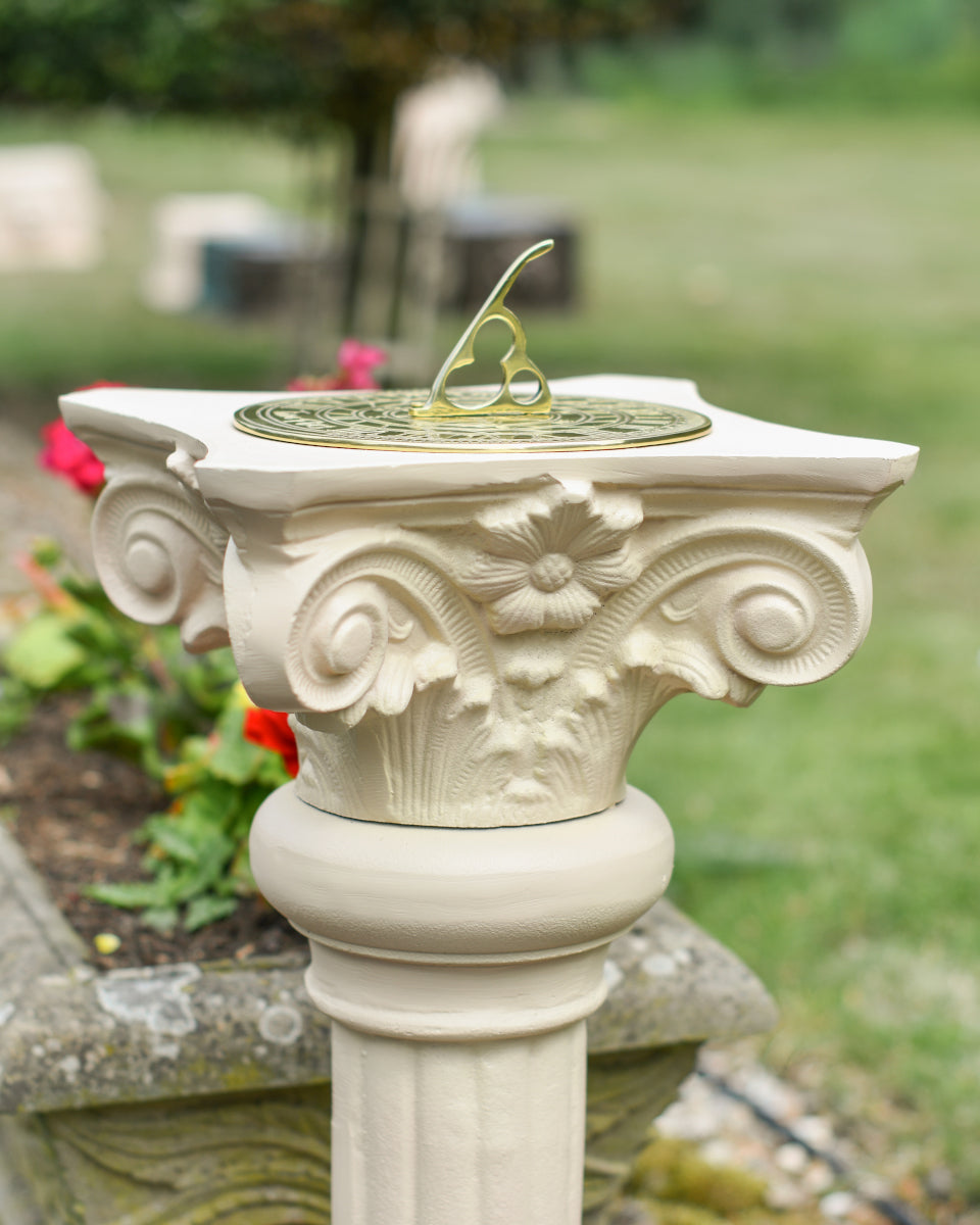 Magnified view of the floral motif