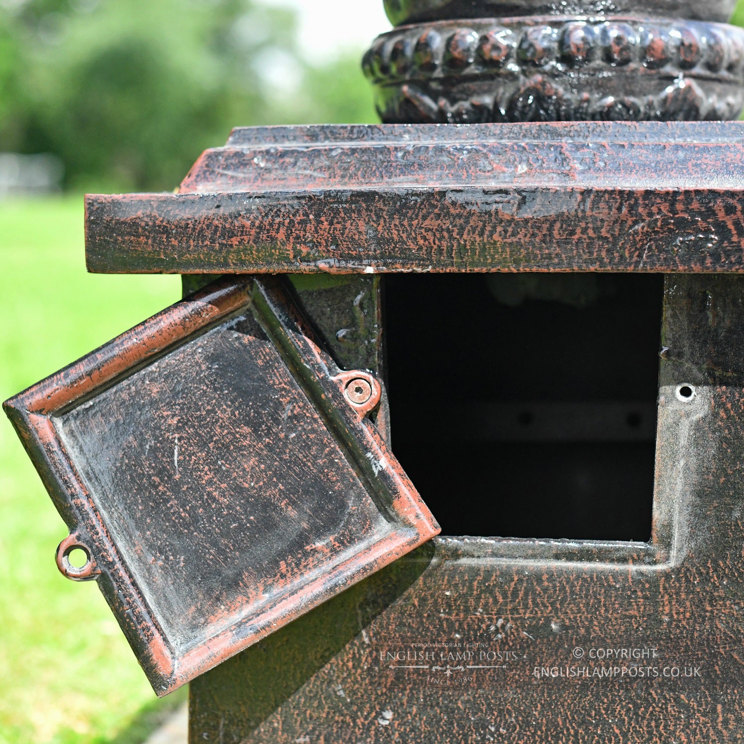 Cast Iron Brown Lamp Post Base With Inspection Panel