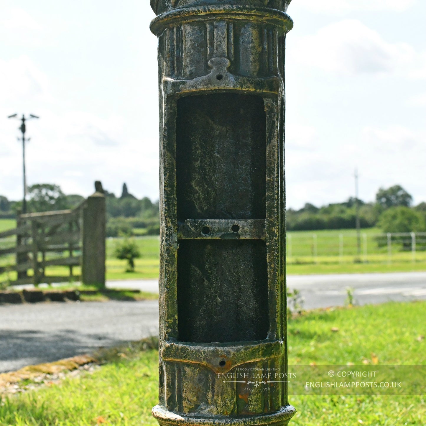 Cast Iron Green Lamp Post With Inspection Chamber