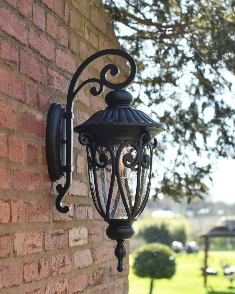 Side view of the seeded glass top fix lantern