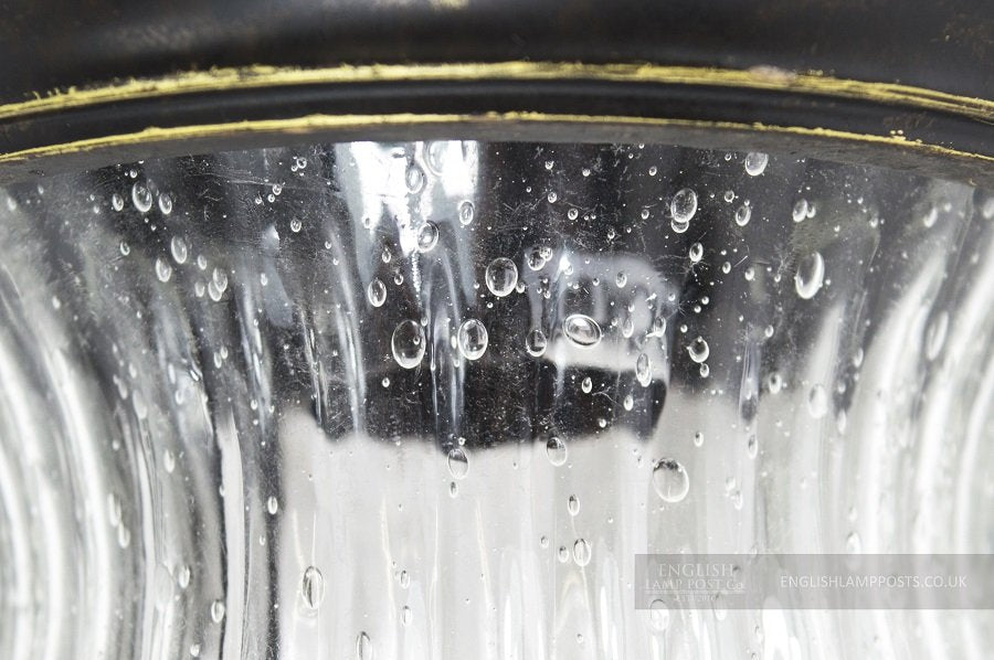 Traditional Fluted Hour Glass Wall Lantern