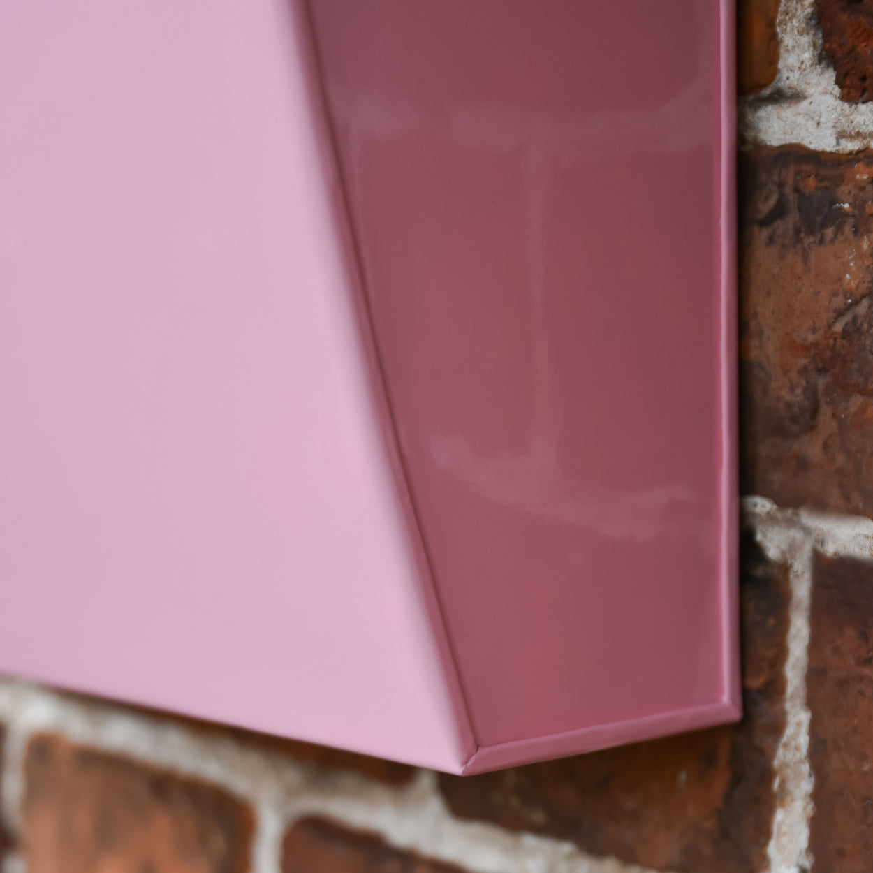 Close up of the post box edge