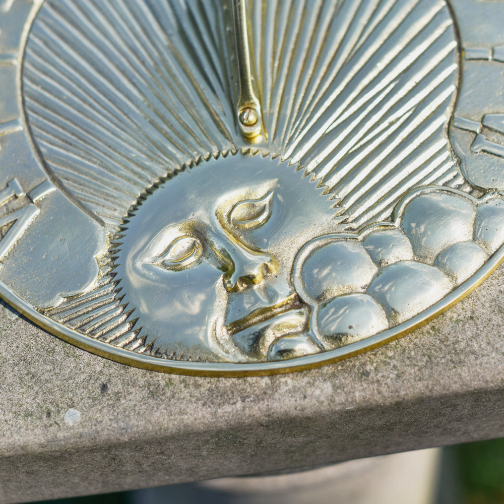 Close up of the moon motif 