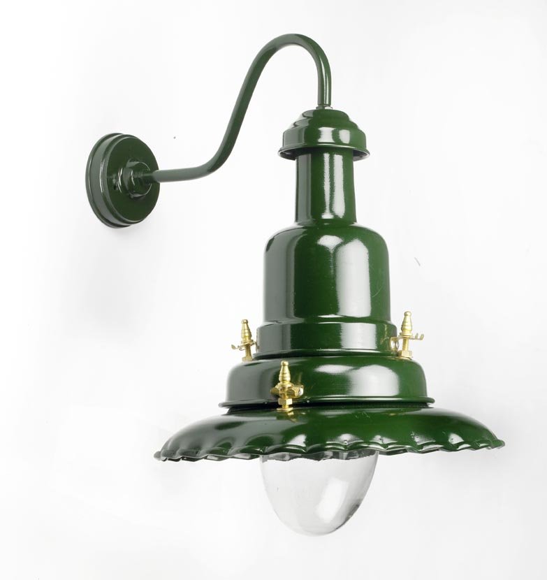 Pub coach House light in green for outside