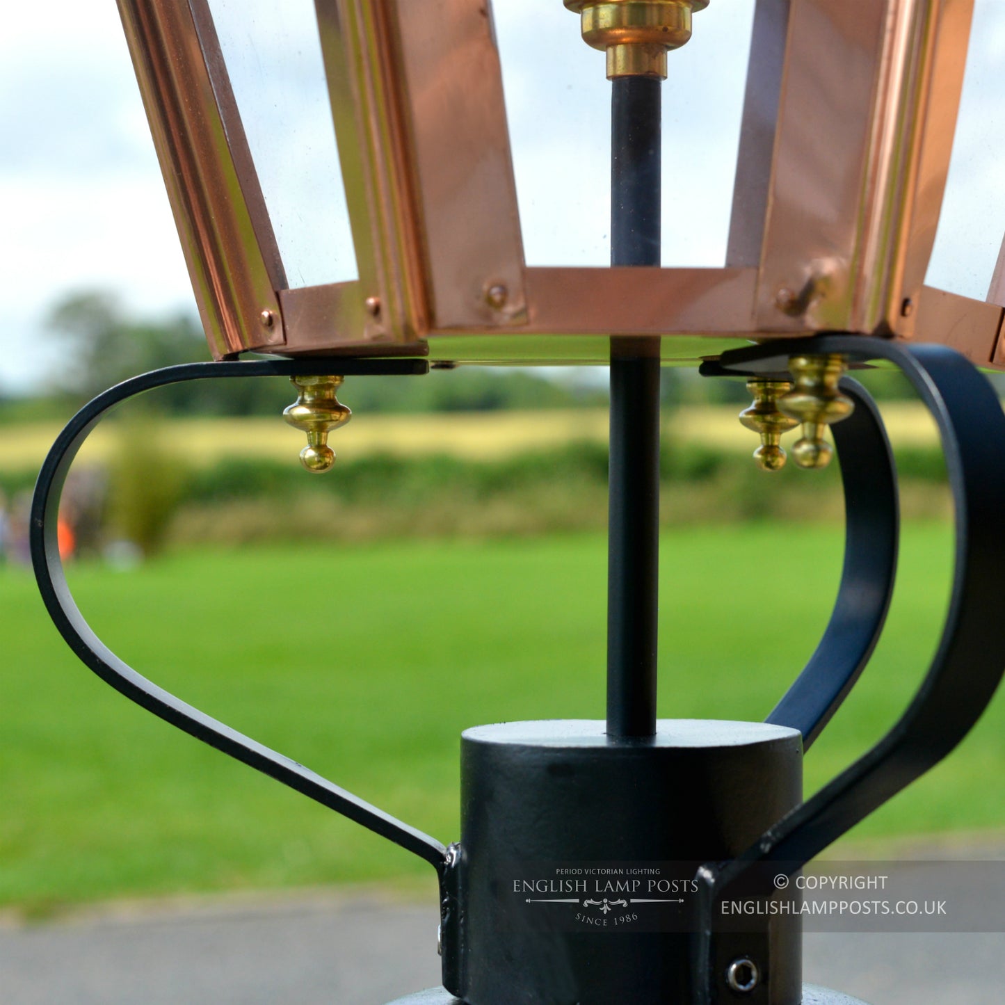 Copper Hexagonal Pillar Light Close Up1