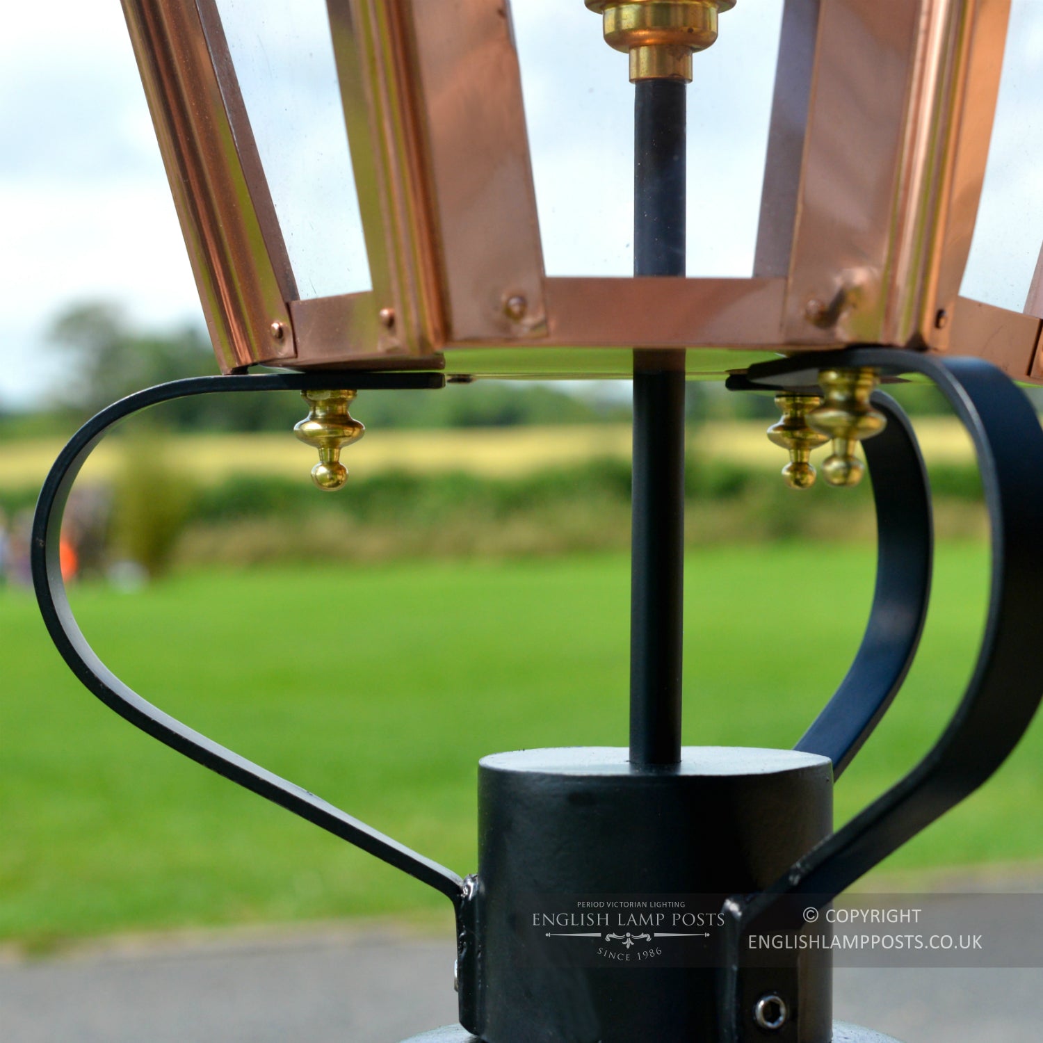 Copper Hexagonal Pillar Light Close Up1