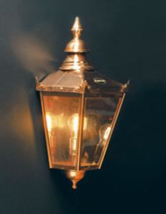 The 'Chelsea' lantern in situ