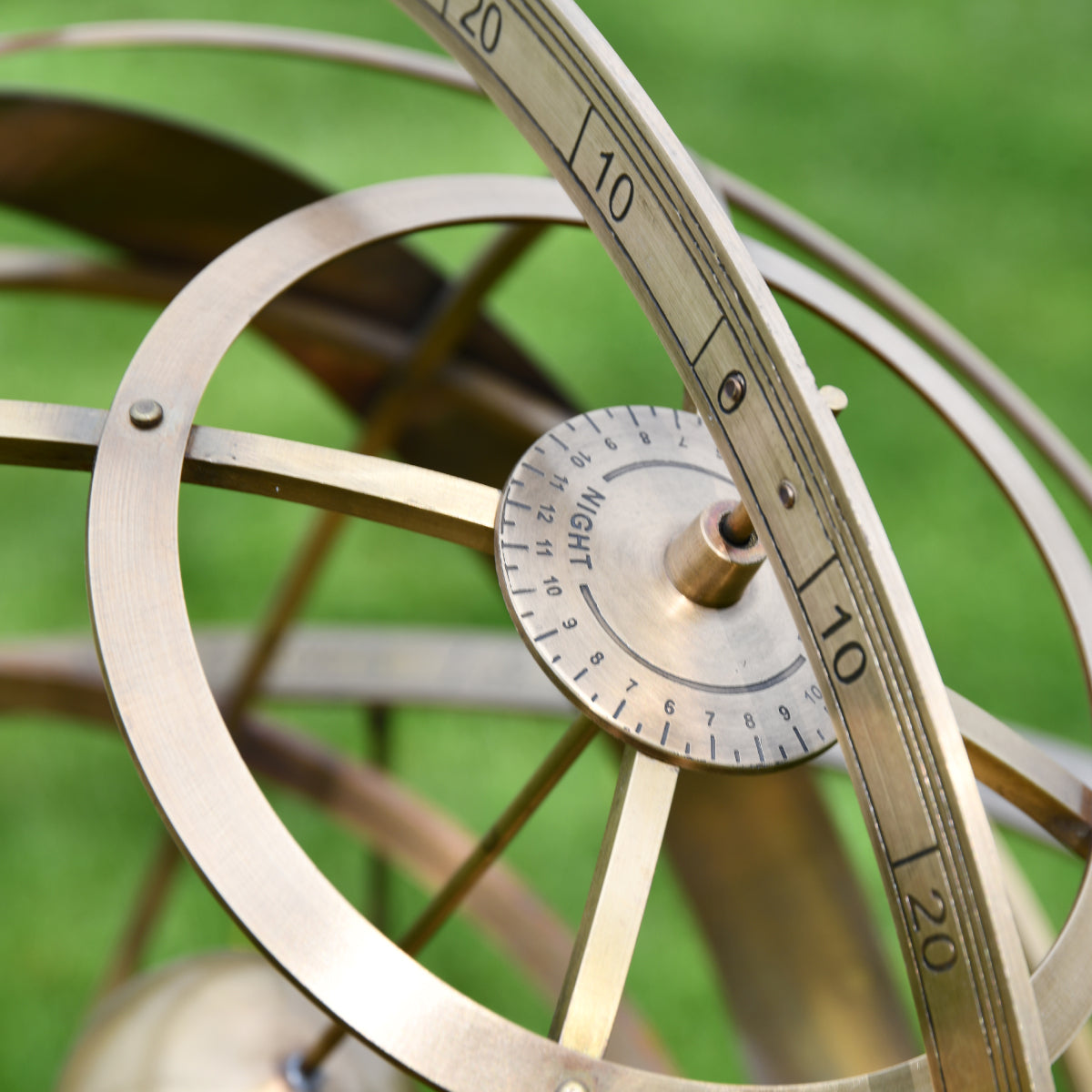 Close up of the armillary apex