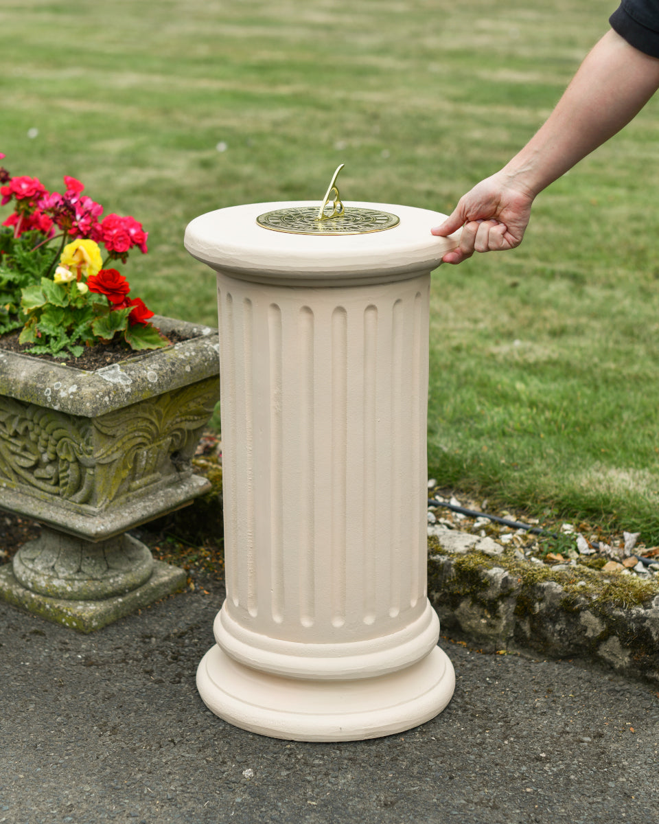 Life size scale of the circular cream column