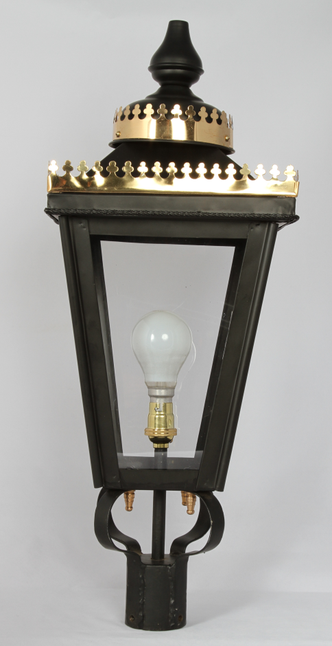 Crowned Victorian Wall Light On Ornate Corner Bracket