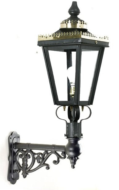 Crowned Victorian Wall light On Ornate Bracket