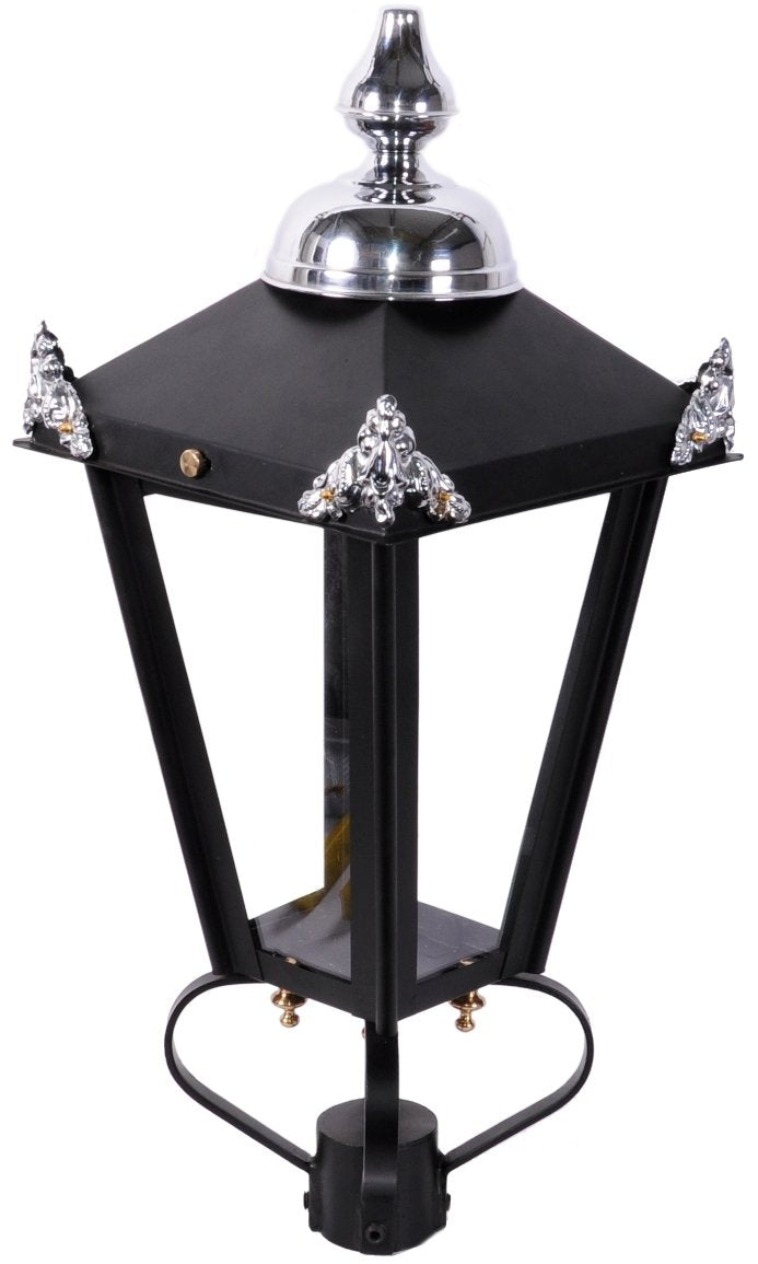 Customized lamp post lantern with chrome finials